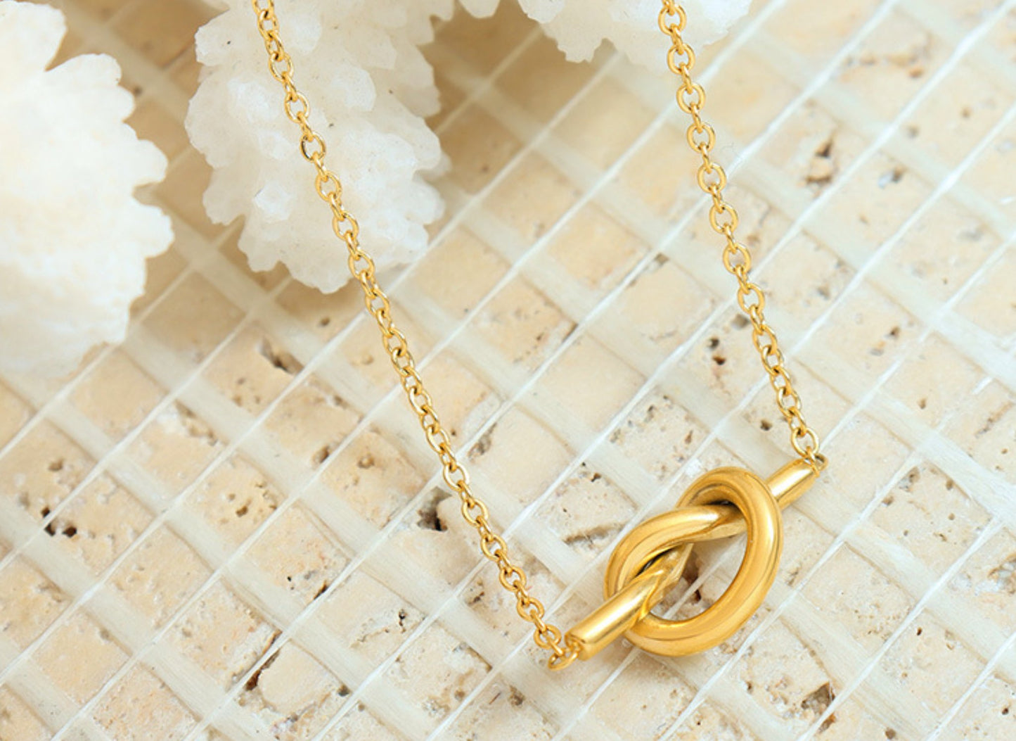 Knotted Heart Love Pendant Necklace/Waterproof